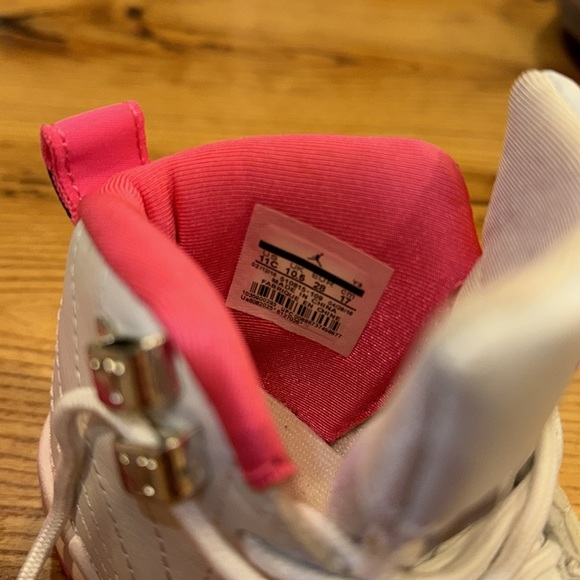 Dynamic pink retro Jordan 12 child size 11 - Picture 10 of 10